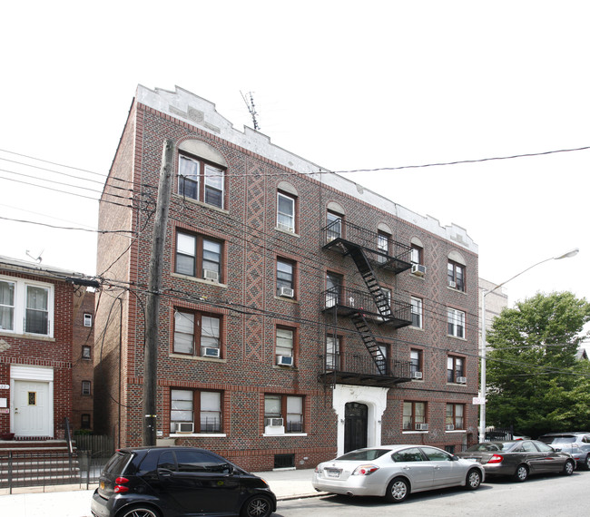 1618 E 15th St in Brooklyn, NY - Building Photo - Building Photo