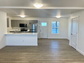 1638 S Blue Duck Cir in Wasilla, AK - Foto de edificio - Building Photo