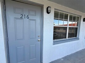 874 SW 10th Dr in Pompano Beach, FL - Building Photo