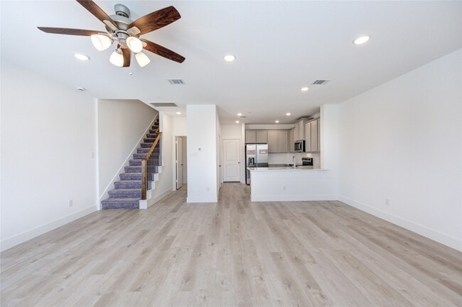 11914 Carvalho Dr