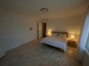 Churchill Apartments in Chatsworth, CA - Building Photo - Building Photo