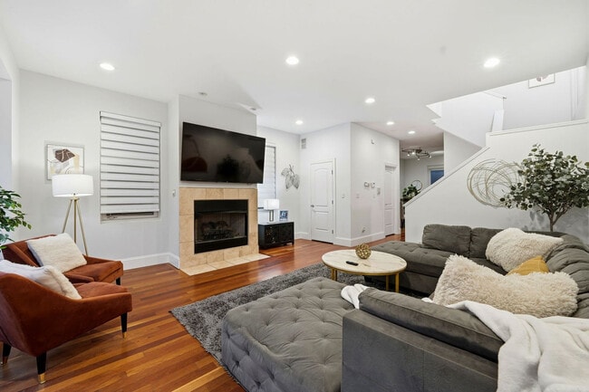 1621 W Beach Ave, Unit ID1244913P in Chicago, IL - Building Photo - Building Photo