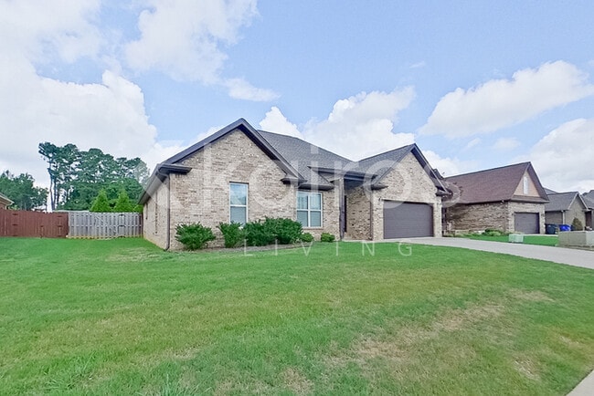 117 Old Orchard Rd in Florence, AL - Foto de edificio - Building Photo