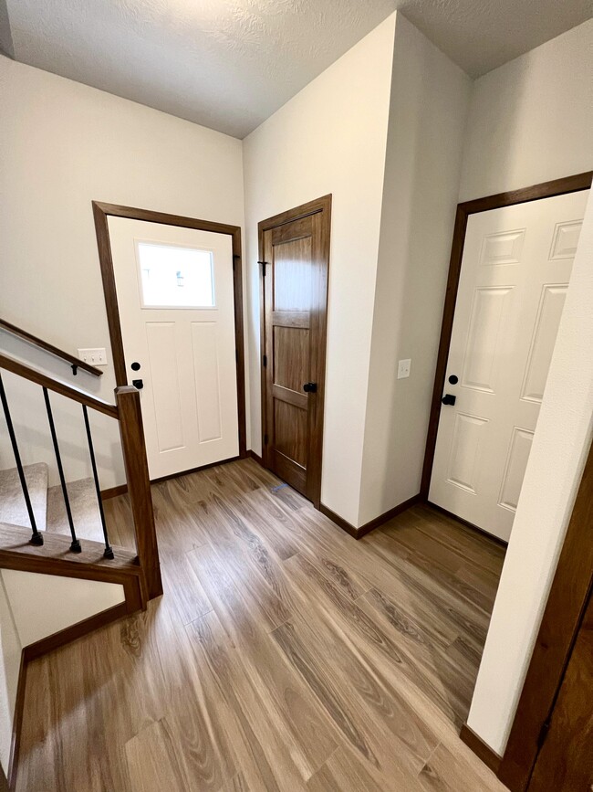 5104 S Dubuque Ave in Sioux Falls, SD - Building Photo - Building Photo