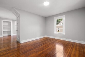 336 Summit St in Manchester, CT - Building Photo - Building Photo