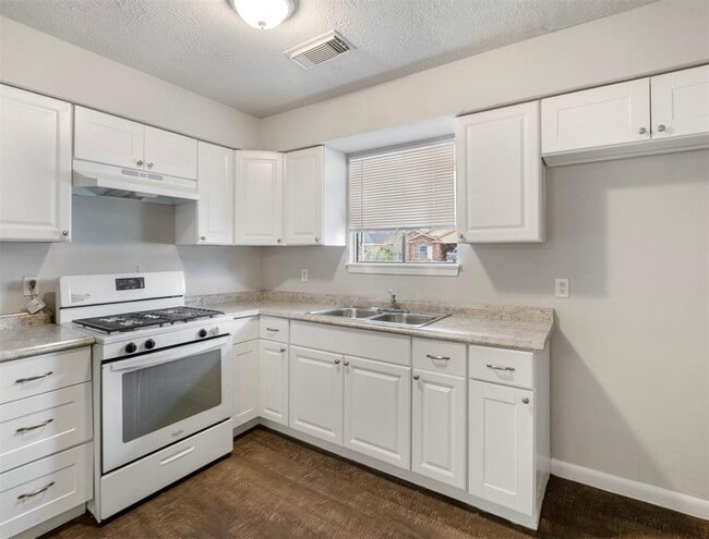 910 Minnesota St in South Houston, TX - Building Photo - Building Photo