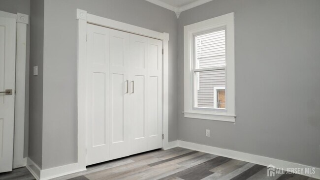 65-65 Poe Ave in Newark, NJ - Building Photo - Building Photo