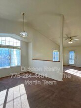 2275 Albatross Way in Sparks, NV - Building Photo - Building Photo