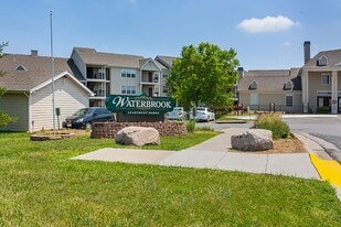 Waterbrook Apartments in Lincoln, NE - Building Photo