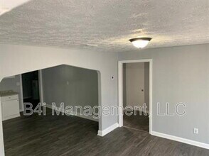 1201 Lake Dr in Jonesboro, GA - Building Photo - Building Photo