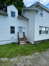 12 Oak St, Unit Apt. 3 in Oakland, ME - Building Photo - Building Photo