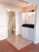 236 Castlewood Dr-Unit -104 in North Palm Beach, FL - Building Photo - Building Photo