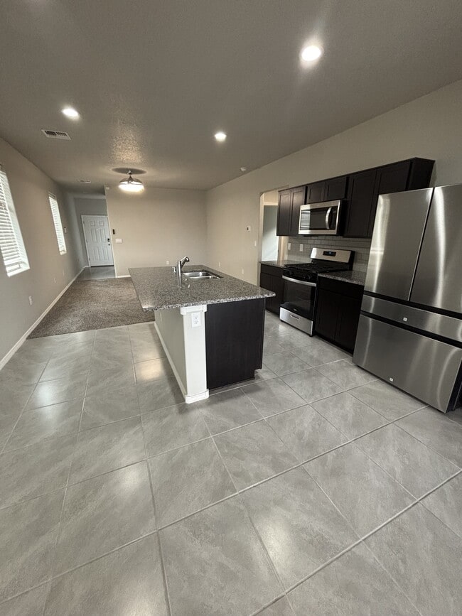 4818 Mount Salas St NE in Rio Rancho, NM - Building Photo - Building Photo