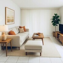 10835 SW 112th Ave in Miami, FL - Building Photo