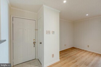 1521 Lincoln Way in McLean, VA - Building Photo - Building Photo