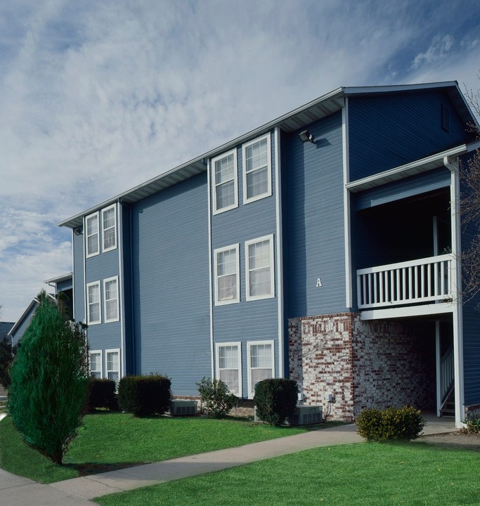 Oxford Park Apartments in Joplin, MO - Building Photo