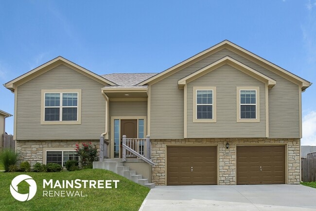 property at 1401 NW High View Dr