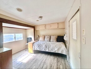 910 Polk St in Vidor, TX - Building Photo - Building Photo