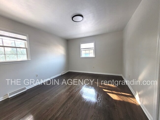 property at 1109 Mountain View Rd