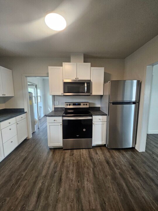 214 E 2nd St in Middleton, ID - Building Photo