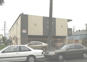 1900 W 22nd St in Los Angeles, CA - Building Photo