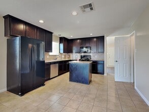 5847 Plantation Forest Dr in Katy, TX - Building Photo - Building Photo