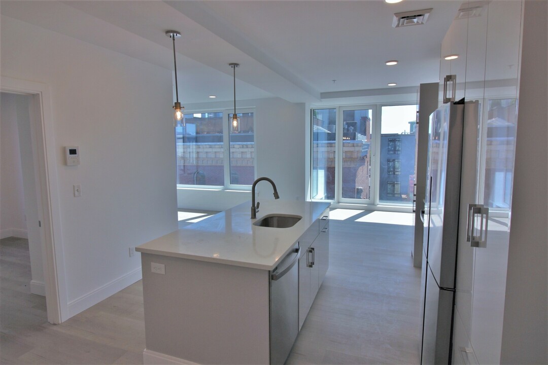 1 Newcomb St, Unit 1 in Boston, MA - Building Photo