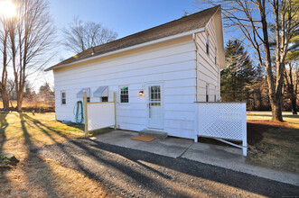 9 W Morris Rd in Litchfield, CT - Building Photo - Building Photo