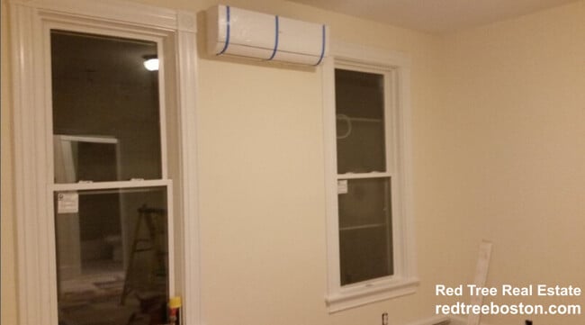 99 Calumet St, Unit 2 in Boston, MA - Foto de edificio - Building Photo