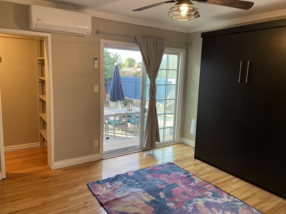 4240 Francis Way in La Mesa, CA - Building Photo