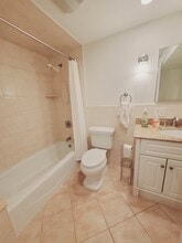 74 Coventry Rd, Unit 2 in Stamford, CT - Building Photo - Building Photo