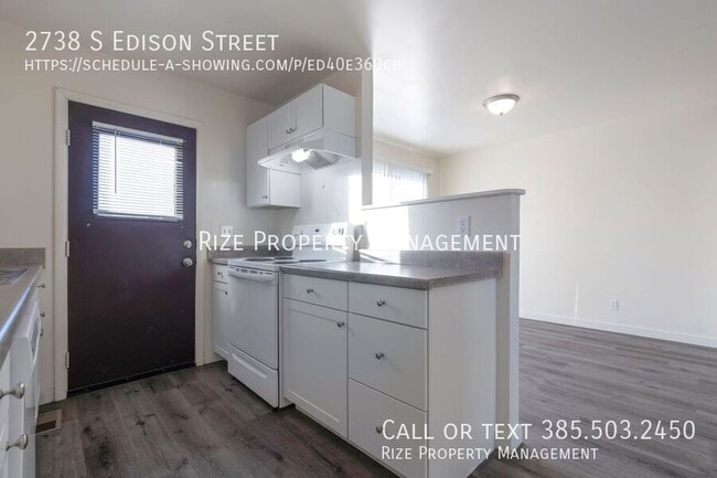 property at 2738 S Edison St