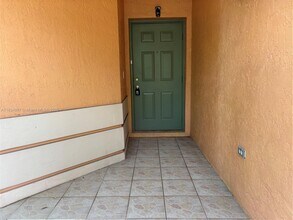 952 Sunflower Cir in Weston, FL - Building Photo - Building Photo