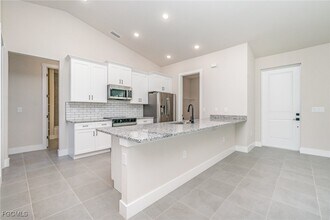 3053 NW 2nd Pl in Cape Coral, FL - Building Photo - Building Photo
