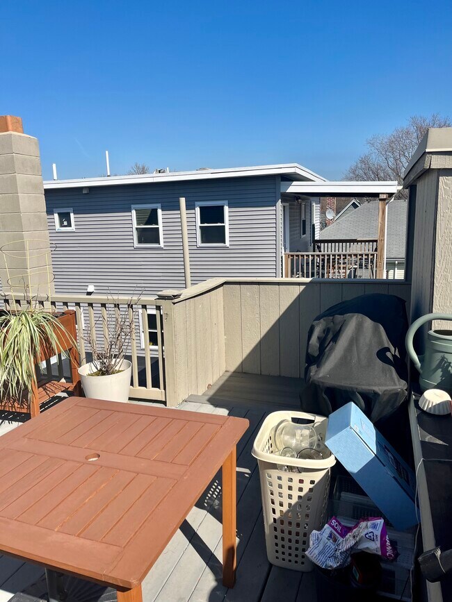 8 Durham St, Unit 3 in Somerville, MA - Foto de edificio - Building Photo