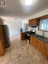 452 Ottawa St S in Kitchener, ON - Building Photo - Building Photo