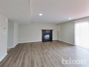 3695 Masthead Trail in Triangle, VA - Foto de edificio - Building Photo