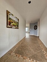 19602 Hartman Rd in Hidden Valley Lake, CA - Foto de edificio - Building Photo