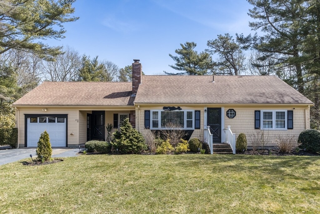 20 Brigantine Ave in Barnstable, MA - Building Photo