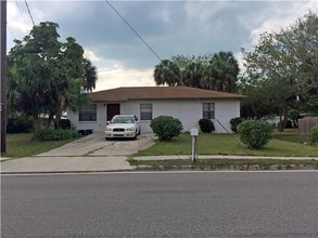 Sarasota Villas  Main Property in Sarasota, FL - Foto de edificio - Building Photo