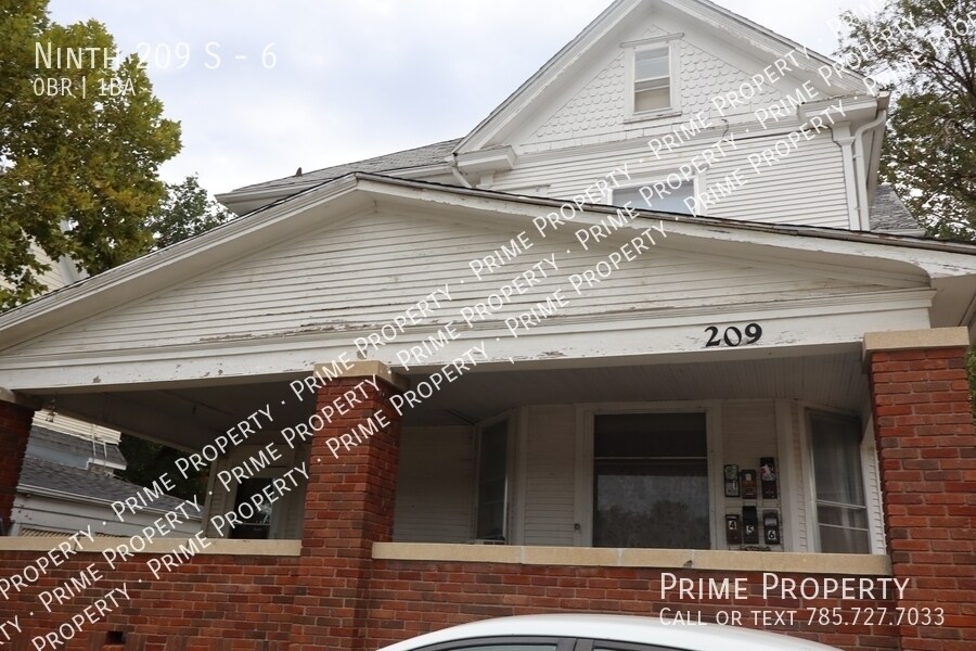 209 South St-Unit -6 in Salina, KS - Building Photo