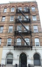 717 S. S. REALTY, LLC in New York, NY - Foto de edificio - Building Photo