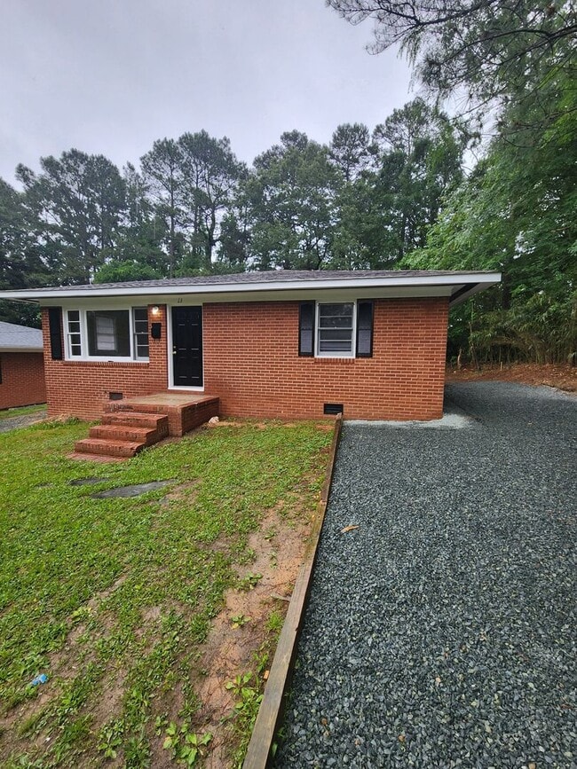13 Bolin Heights in Chapel Hill, NC - Building Photo - Building Photo