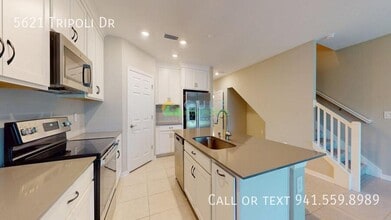 5621 Tripoli Dr in Palmetto, FL - Building Photo - Building Photo