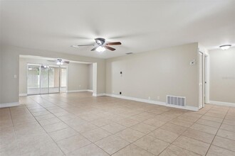 2713 W Eddy Dr in Tampa, FL - Building Photo - Building Photo