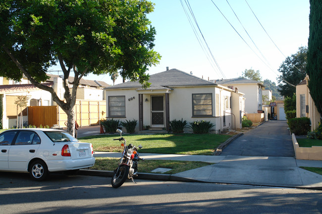 604 E Windsor Rd in Glendale, CA - Building Photo - Building Photo