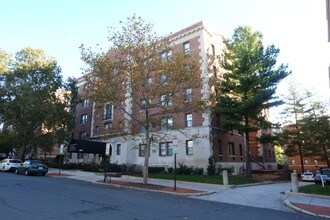 4817 36th St NW in Washington, DC - Building Photo - Building Photo