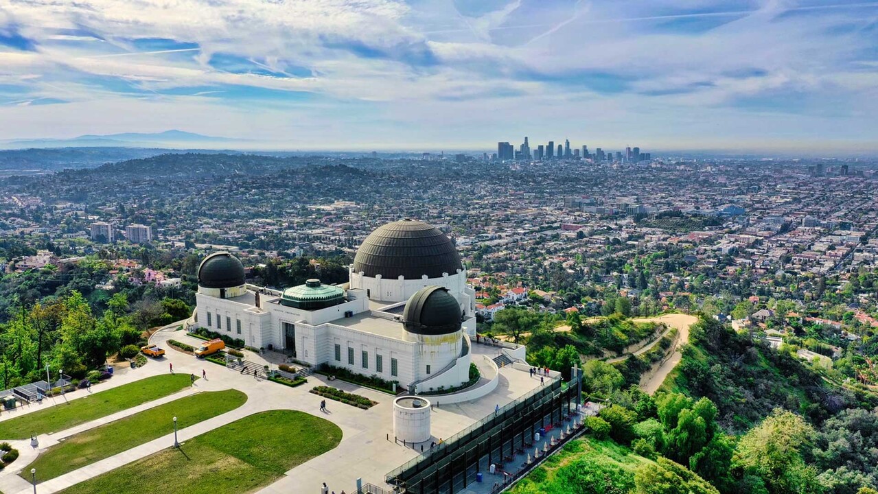 The Cabrini Manor in Los Angeles, CA - Foto de edificio