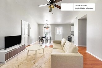 2311 Galway St, Unit Galway in Austin, TX - Foto de edificio - Building Photo