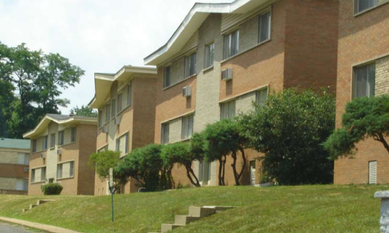 Forest Grove Apartments in University City, MO - Foto de edificio